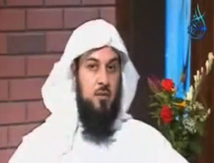 الشيخ العريفي على قناة الحكمة يشرح كيف أقنع القسيس والقسيسة